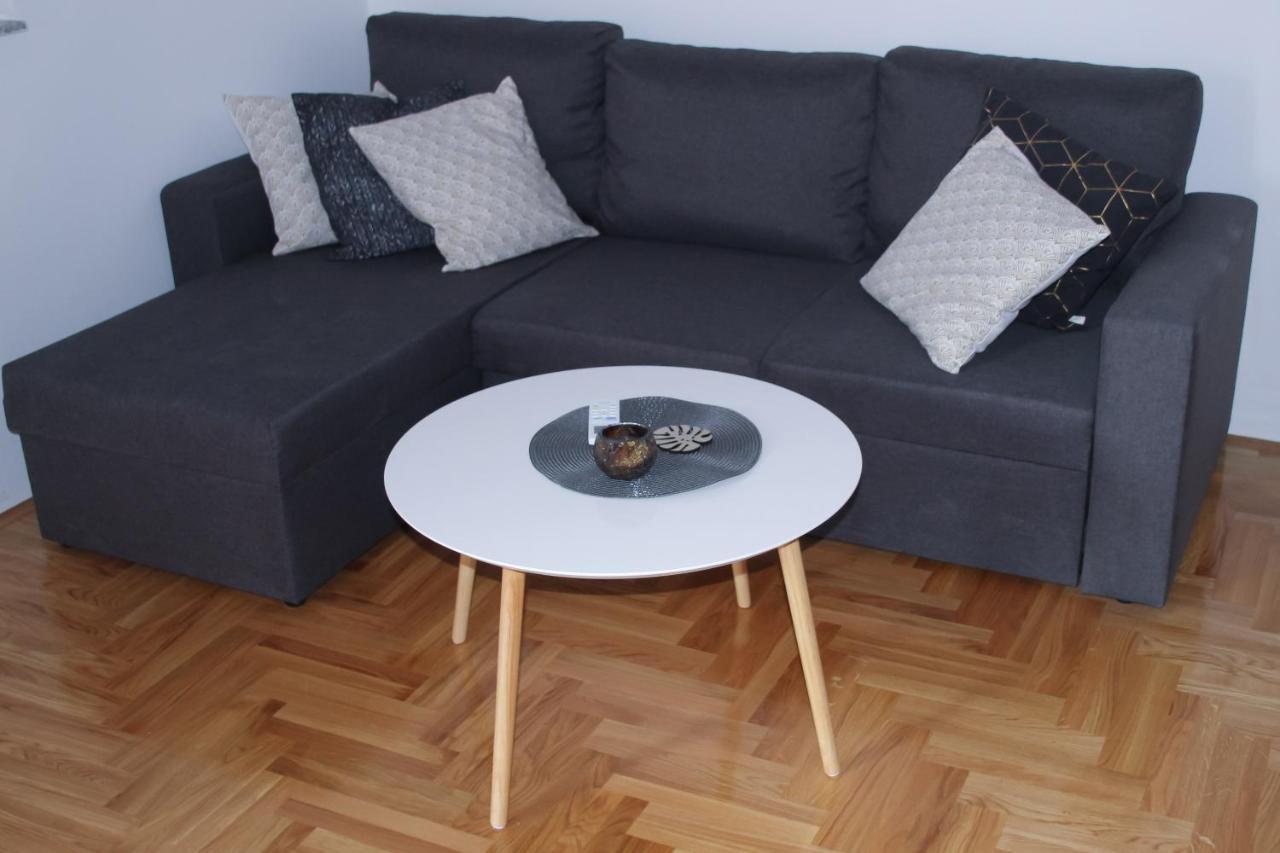 Apartman Vukovic トレビニエ エクステリア 写真
