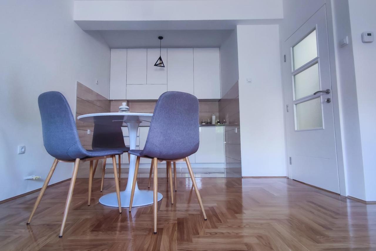 Apartman Vukovic トレビニエ エクステリア 写真