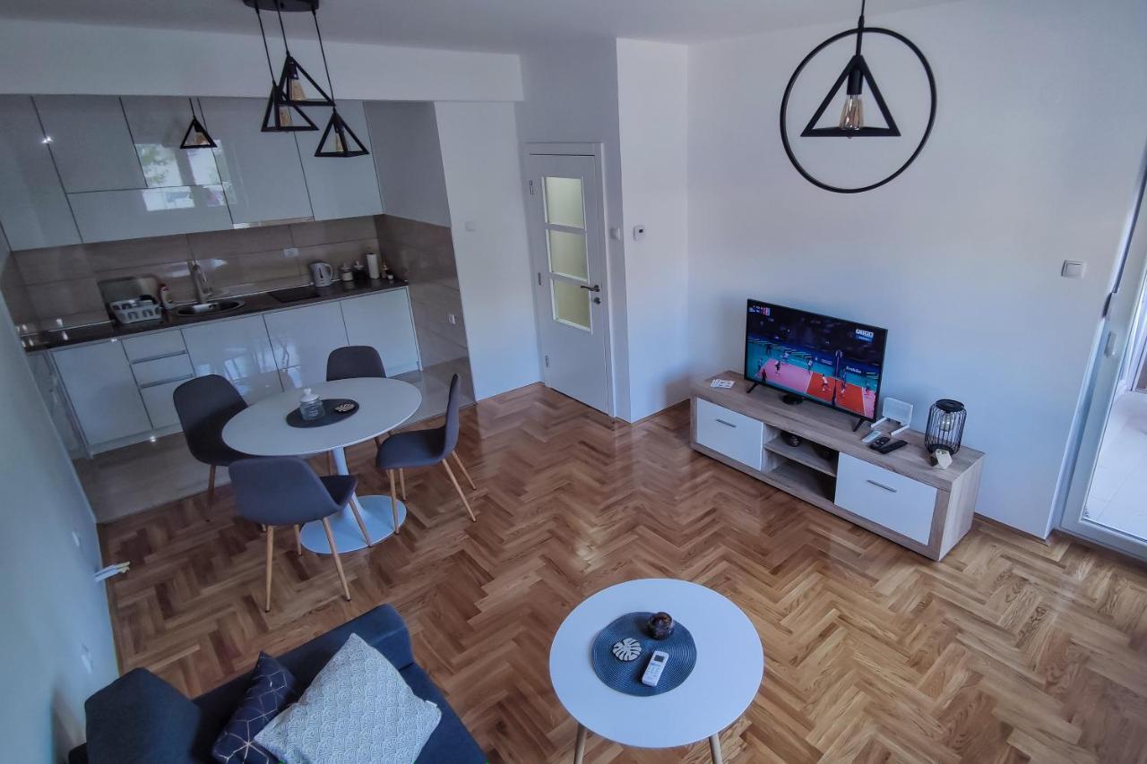 Apartman Vukovic トレビニエ エクステリア 写真