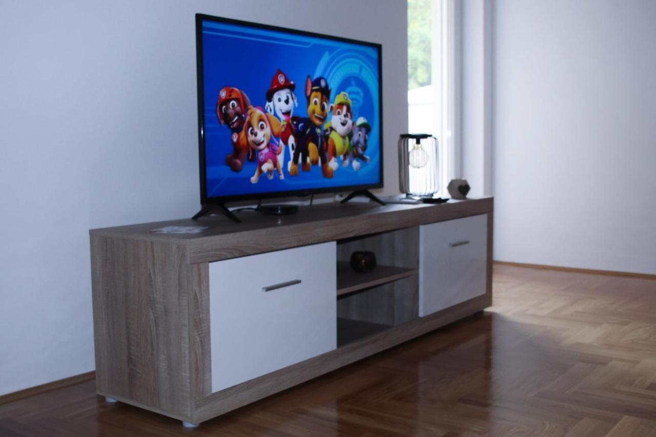 Apartman Vukovic トレビニエ エクステリア 写真